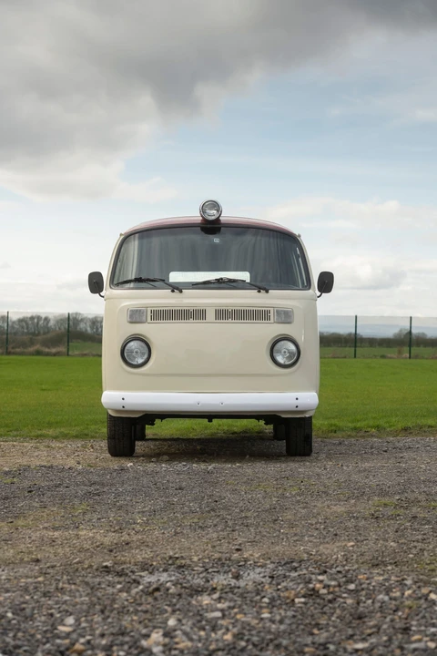 1987 Volkswagen Bay-Window Bus - Image 15 of 31