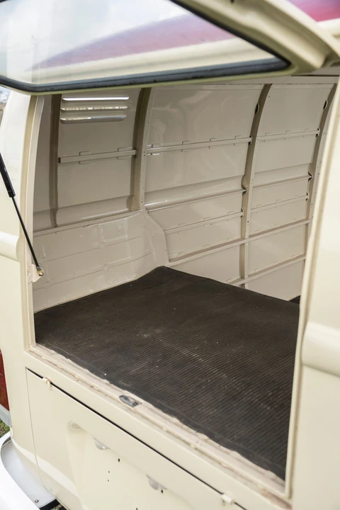1987 Volkswagen Bay-Window Bus - Image 18 of 31