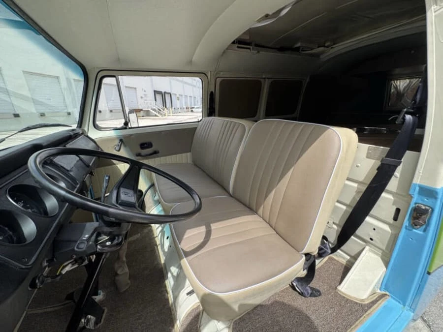 1987 Volkswagen Bay-Window Bus - Image 22 of 31