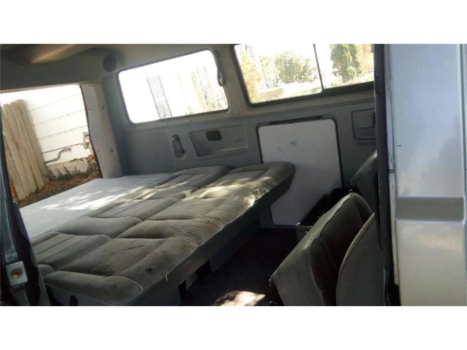 1987 Volkswagen Vanagon - Image 8 of 12