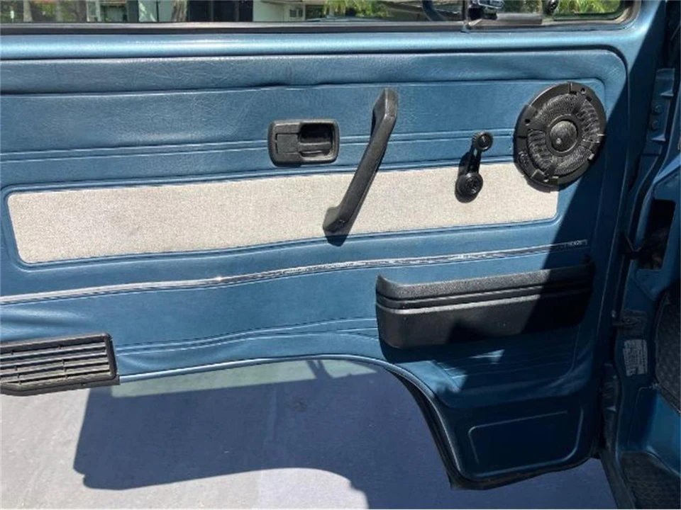 1987 Volkswagen Vanagon - Image 14 of 23