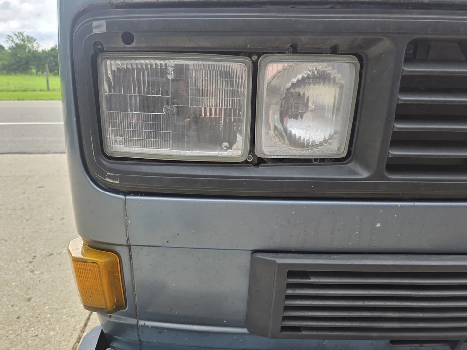 1987 Volkswagen Vanagon - Image 19 of 31