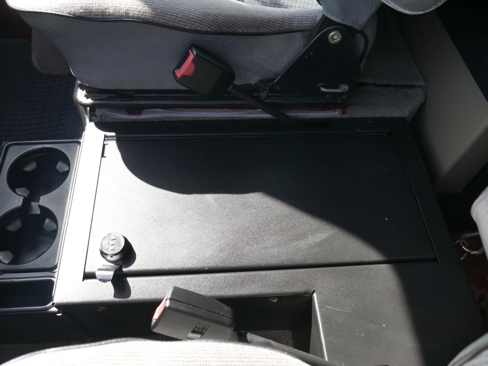 1987 Volkswagen EuroVan - Image 16 of 21