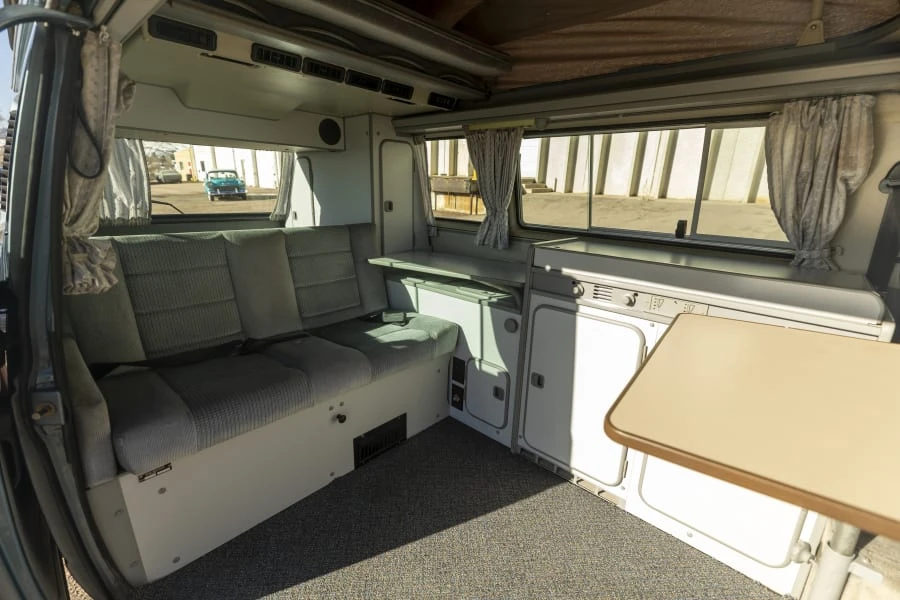 1987 Volkswagen EuroVan - Image 11 of 16