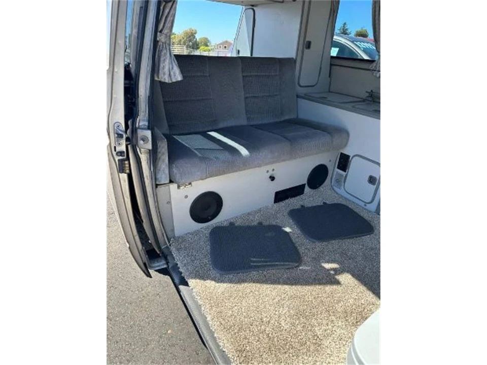 1987 Volkswagen Vanagon - Image 16 of 18