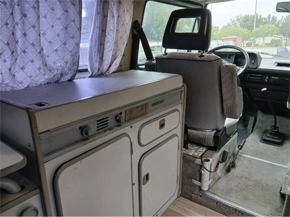 1987 Volkswagen Vanagon - Image 15 of 23