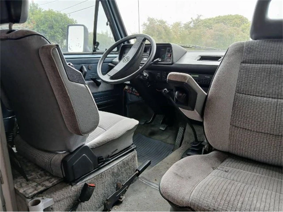 1987 Volkswagen Vanagon - Image 13 of 23