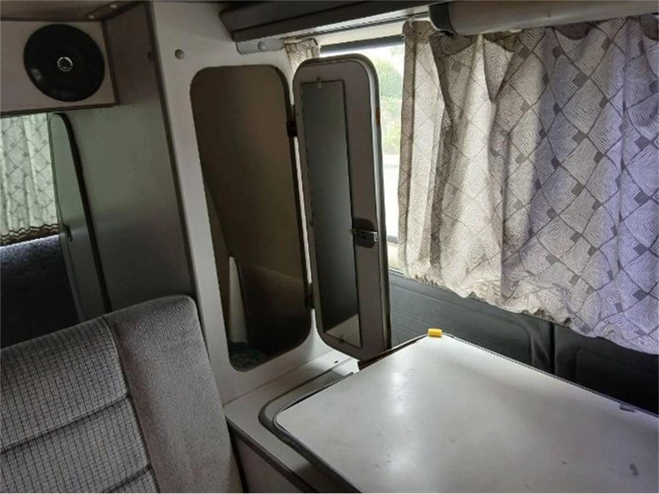 1987 Volkswagen Vanagon - Image 18 of 23