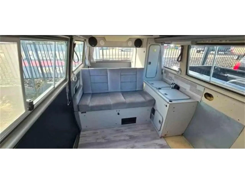 1987 Volkswagen Vanagon - Image 11 of 21