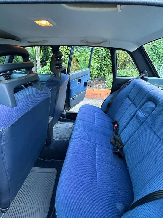 1987 Volvo 244 - Image 7 of 10