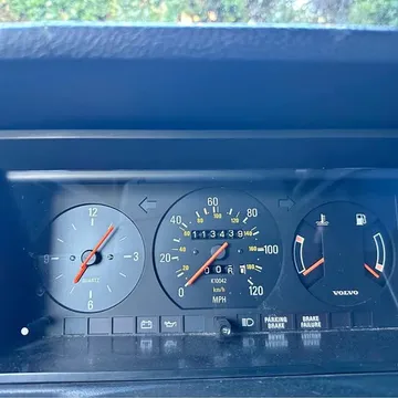 1987 Volvo 240 DL Sedan