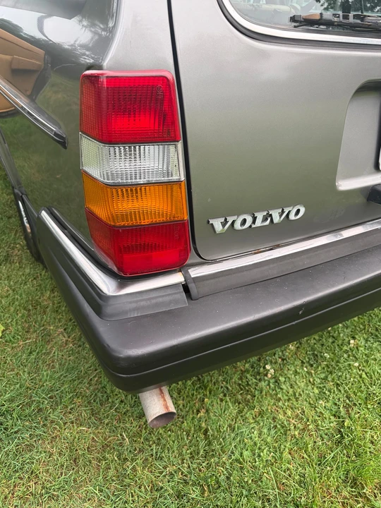 1987 Volvo 245 - Image 15 of 31
