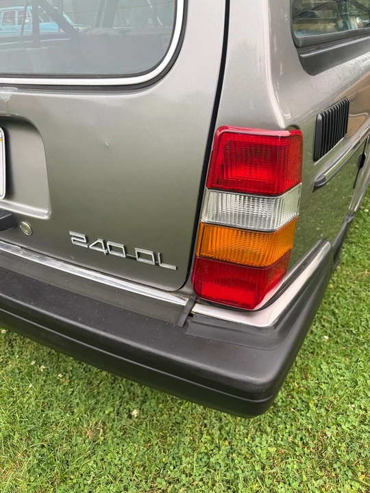 1987 Volvo 245 - Image 13 of 31