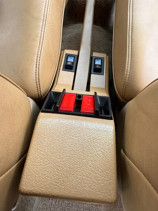1987 Volvo 245 - Image 28 of 31
