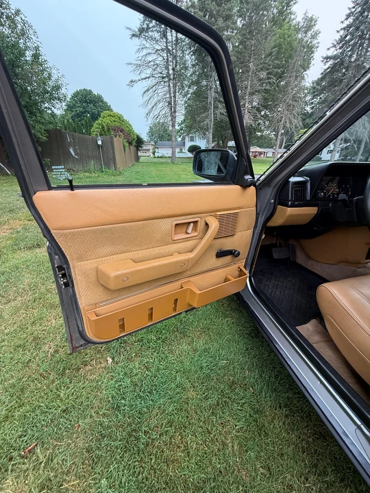 1987 Volvo 245 - Image 17 of 31