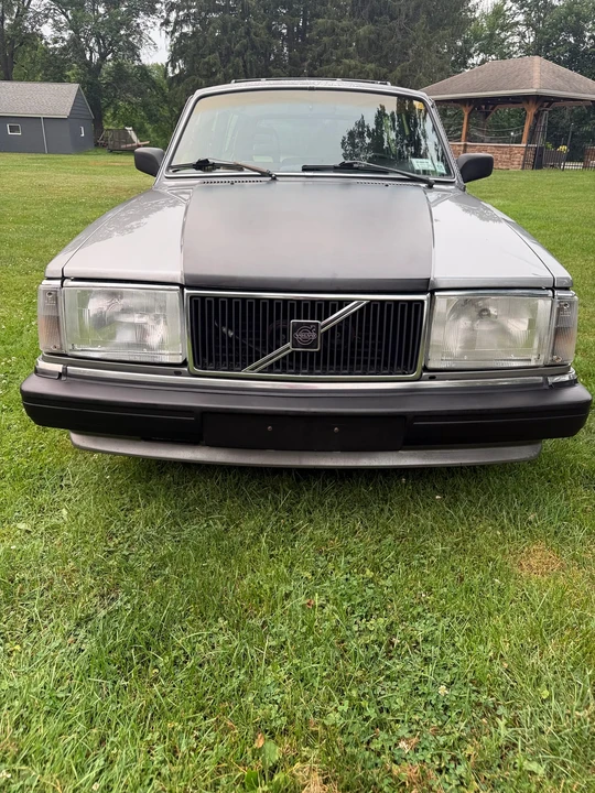 1987 Volvo 245 - Image 3 of 31