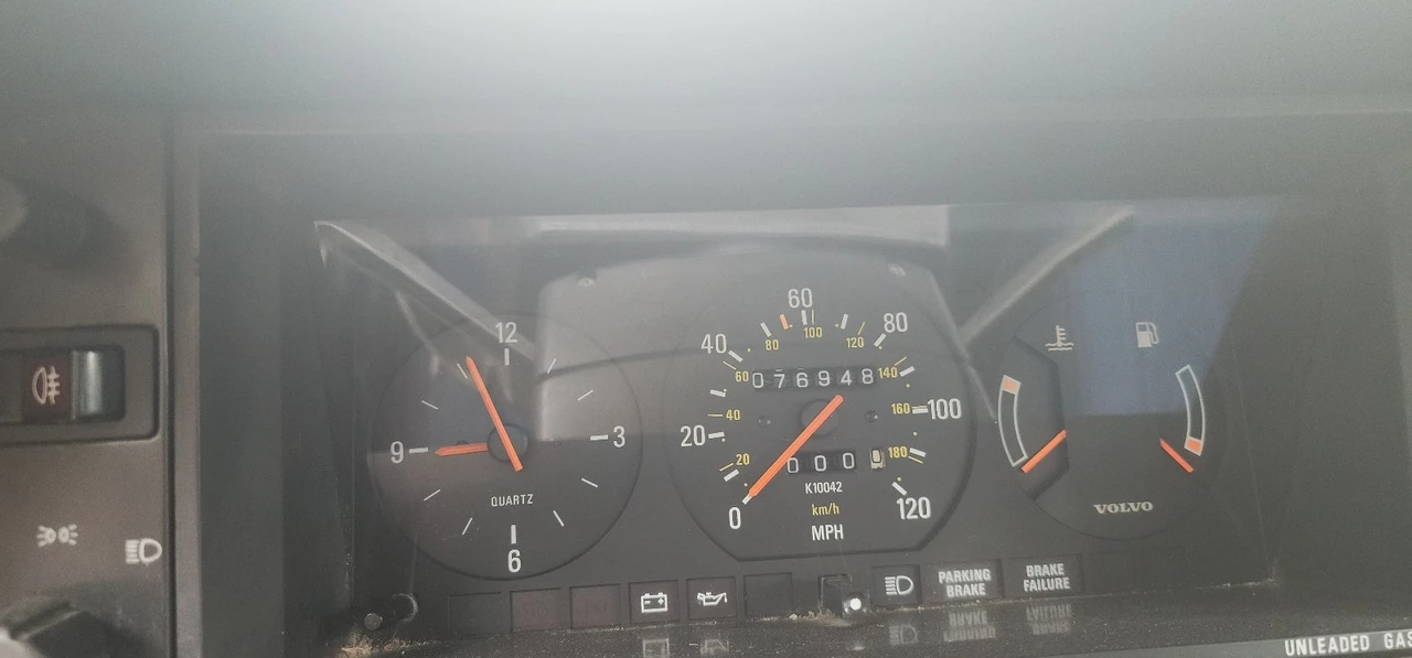 1987 Volvo 244 - Image 8 of 15