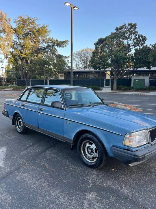 1987 Volvo 244 - Image 9 of 17