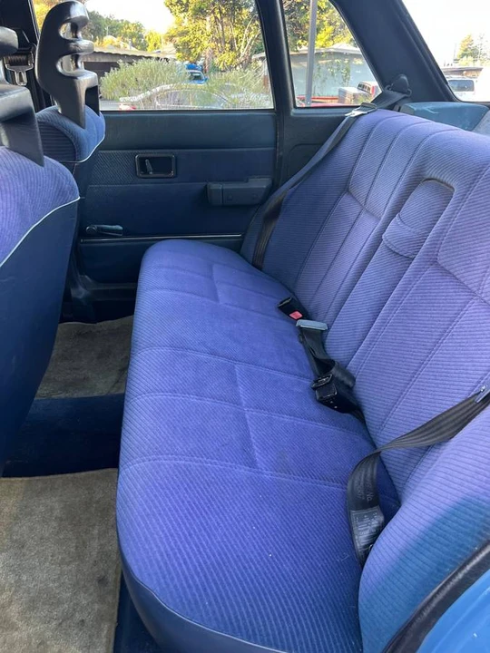 1987 Volvo 244 - Image 16 of 17