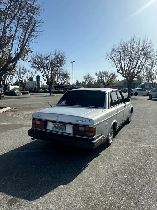 1987 Volvo 244 - Image 3 of 5