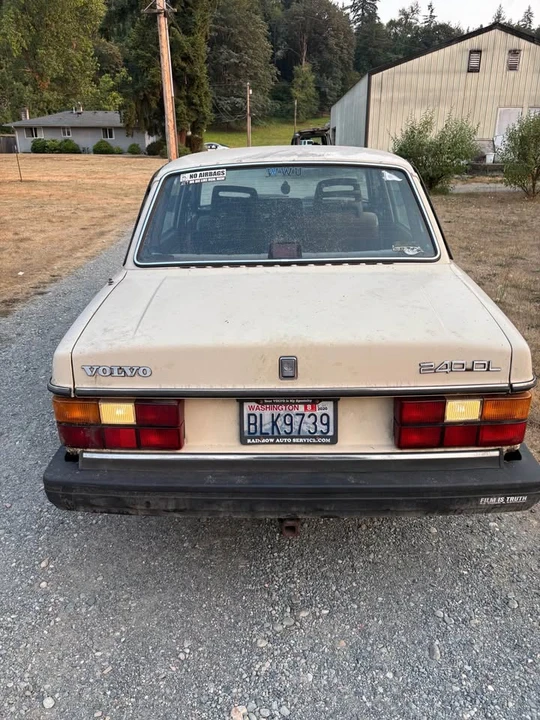 1987 Volvo 244 - Image 6 of 19