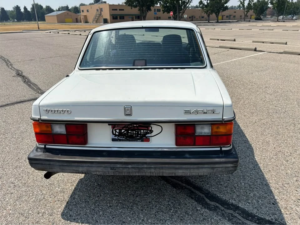 1987 Volvo 244 - Image 3 of 5