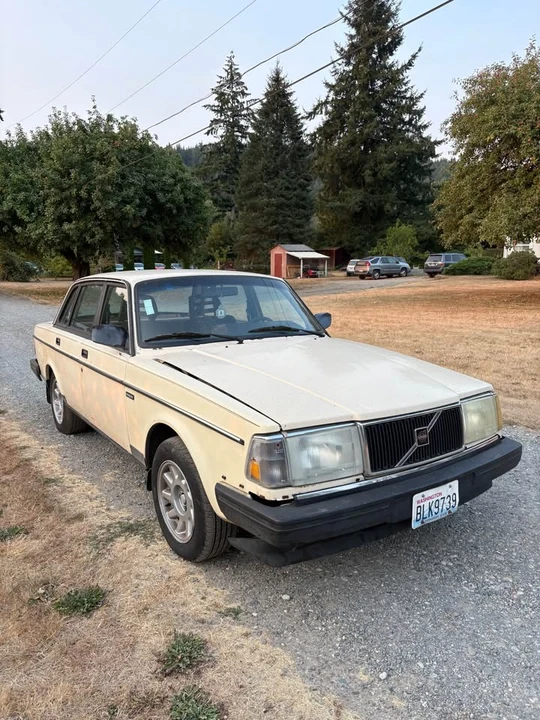 1987 Volvo 244 - Image 10 of 19