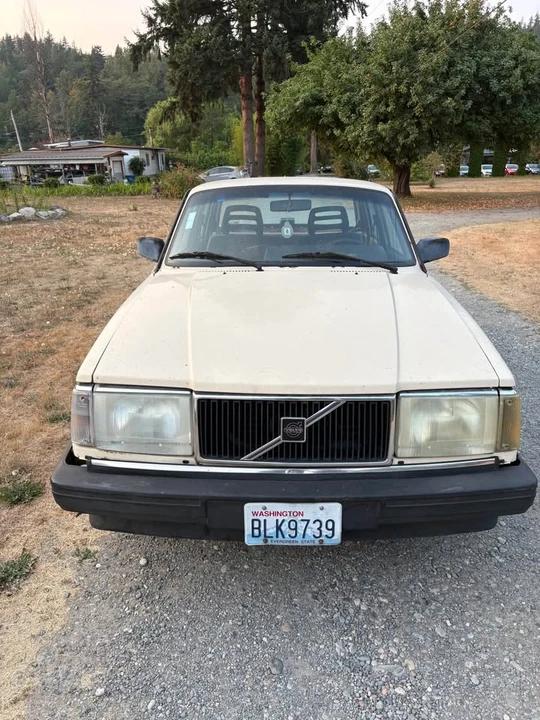 1987 Volvo 244 - Image 9 of 19