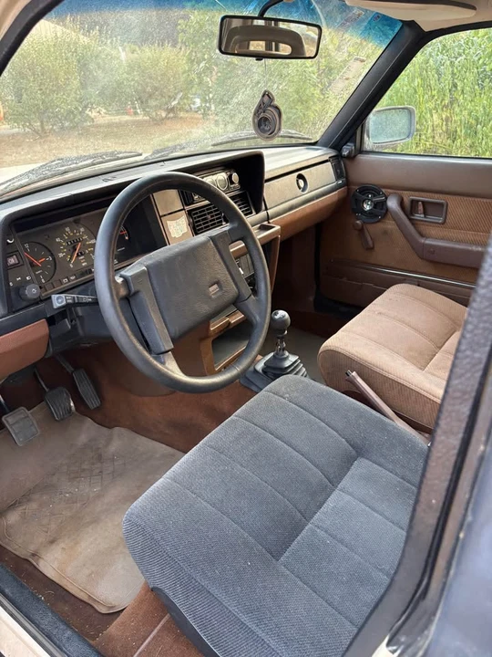 1987 Volvo 244 - Image 16 of 19