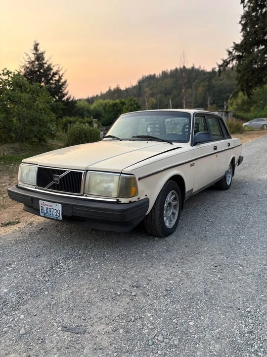 1987 Volvo 244 - Image 2 of 19