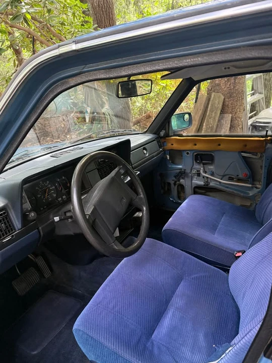 1987 Volvo 244 - Image 5 of 9