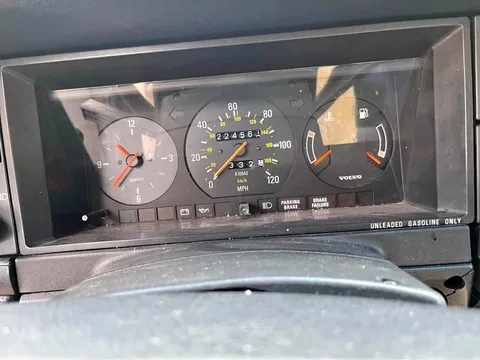 1987 Volvo 240 Sedan 4D