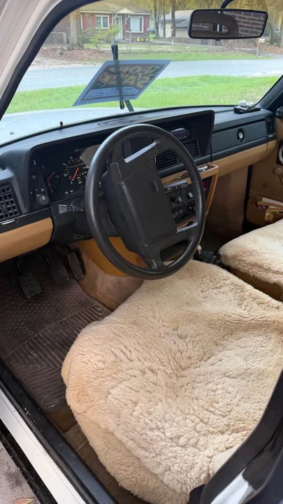 1987 Volvo 245 - Image 7 of 11