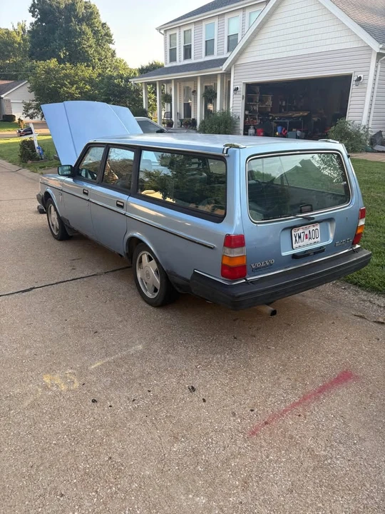 1987 Volvo 245 - Image 3 of 9
