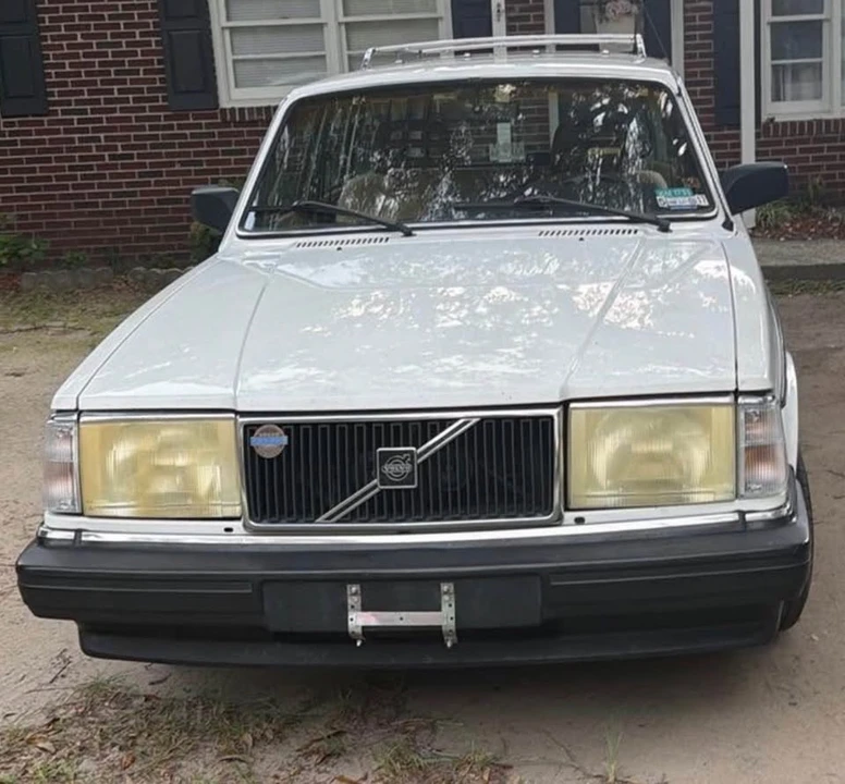 1987 Volvo 245 - Image 2 of 11