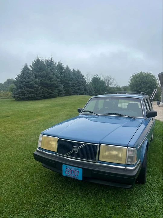 1987 Volvo 245 - Image 3 of 8
