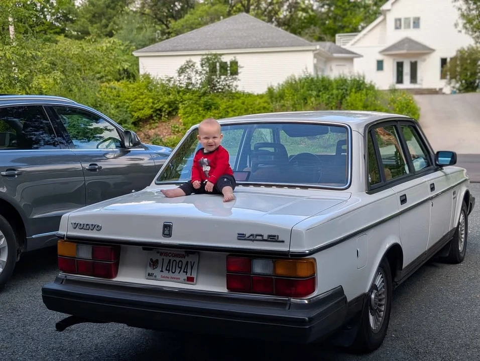 1987 Volvo 244 - Image 17 of 19