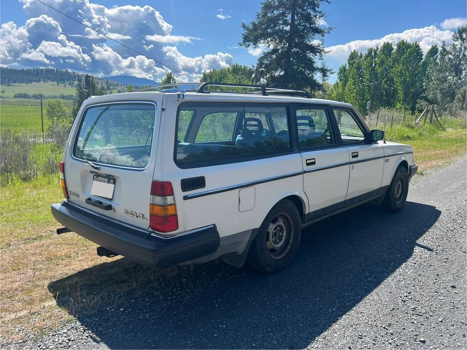 1987 Volvo 245 - Image 5 of 9