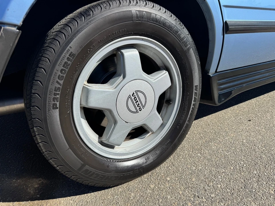 1987 Volvo 740 - Image 14 of 21