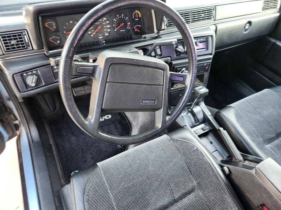 1987 Volvo 740 - Image 17 of 21