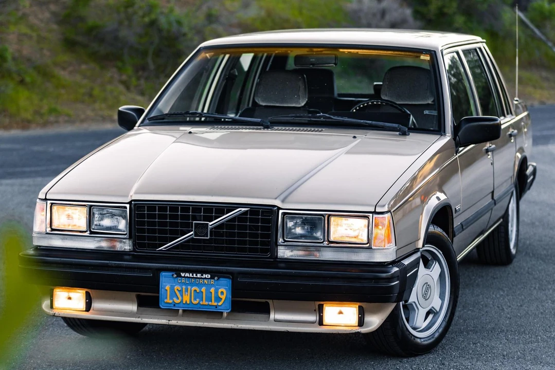 1987 Volvo 740 - Image 2 of 31