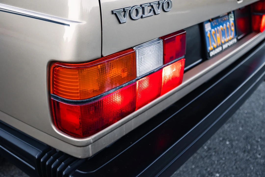 1987 Volvo 740 - Image 31 of 31