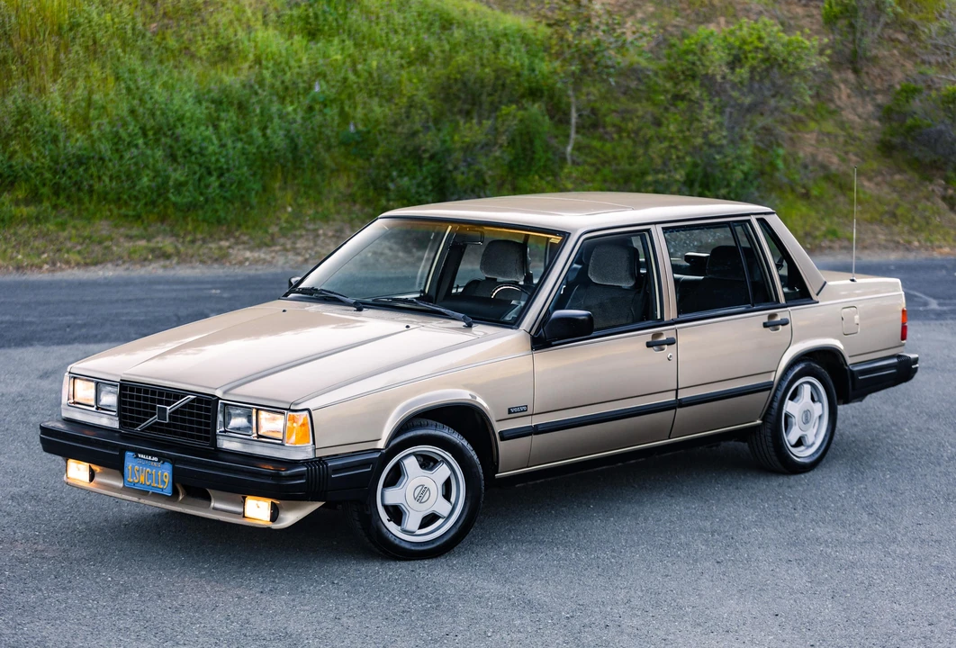 1987 Volvo 740 - Image 9 of 31