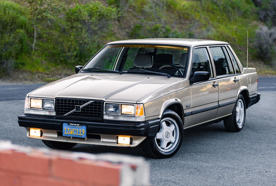 1987 Volvo 740 - Image 7 of 31