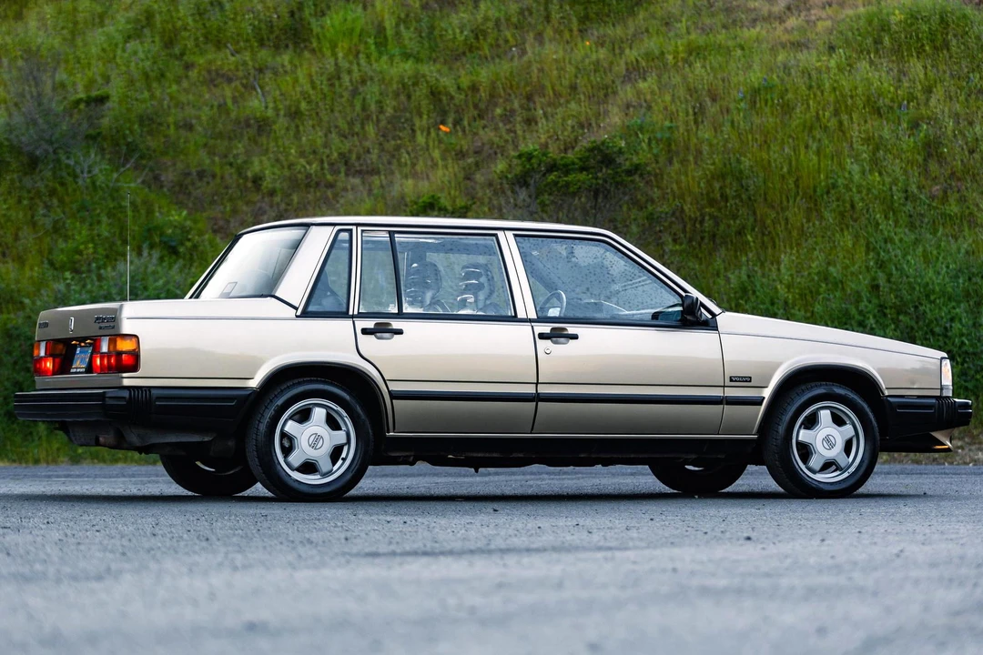 1987 Volvo 740 - Image 3 of 31
