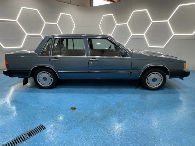 1987 Volvo 760 - Image 3 of 31