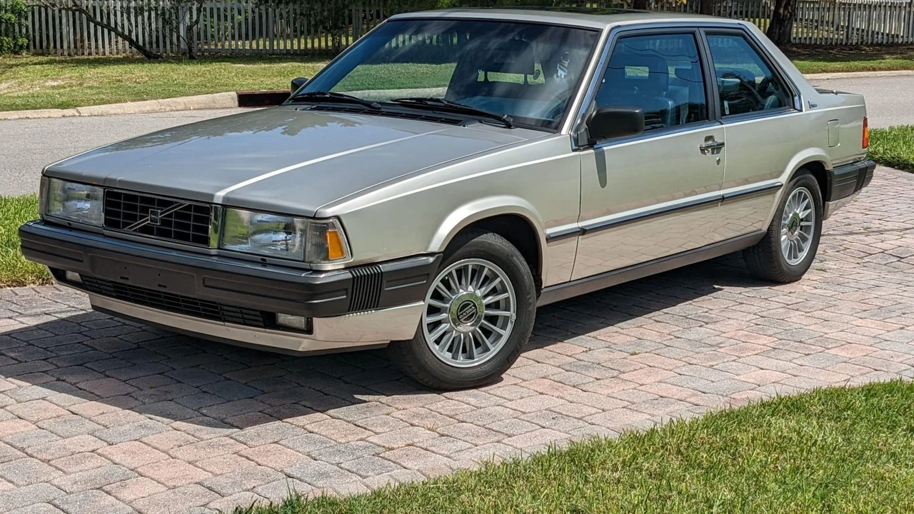 1987 Volvo 780 - Image 8 of 31