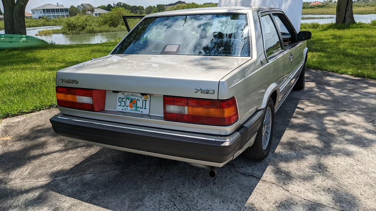 1987 Volvo 780 - Image 16 of 31