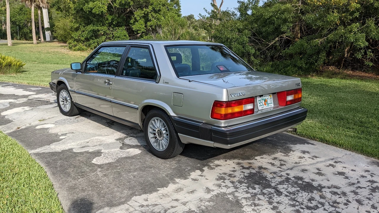 1987 Volvo 780 - Image 15 of 31