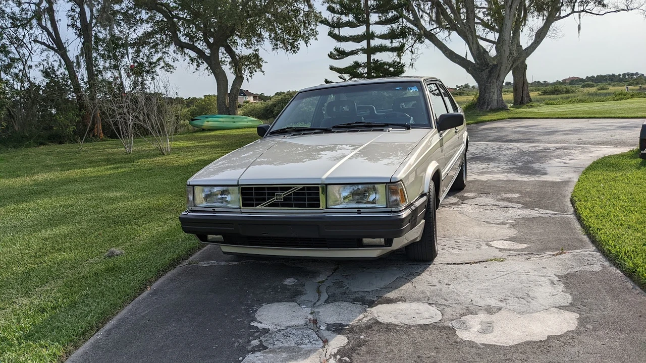 1987 Volvo 780 - Image 3 of 31